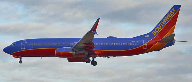 Southwest Boeing 737-8H4 N8624J, Phoenix Sky Harbor, December 20, 2015